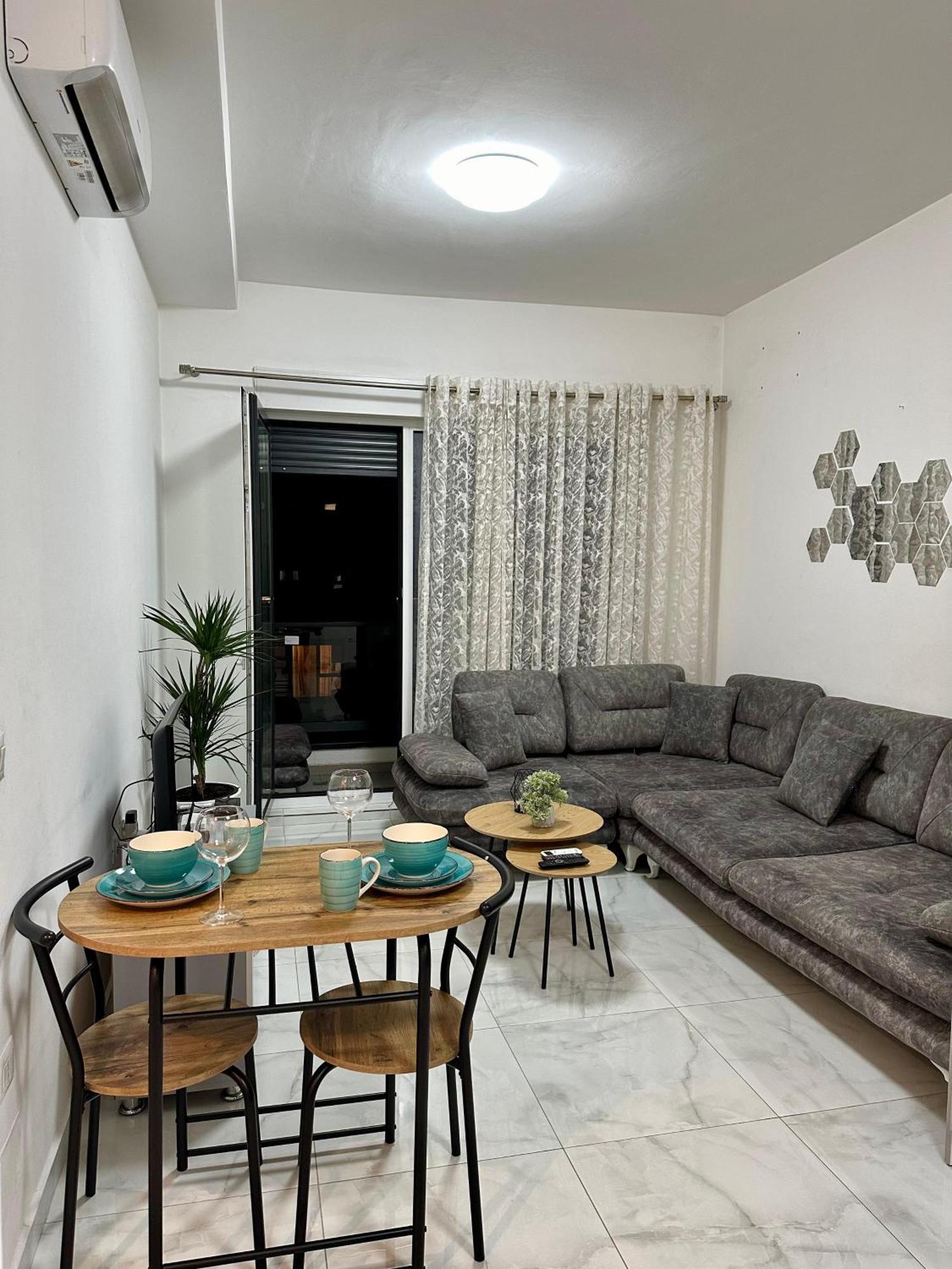 Second Home 1 Tirana Esterno foto